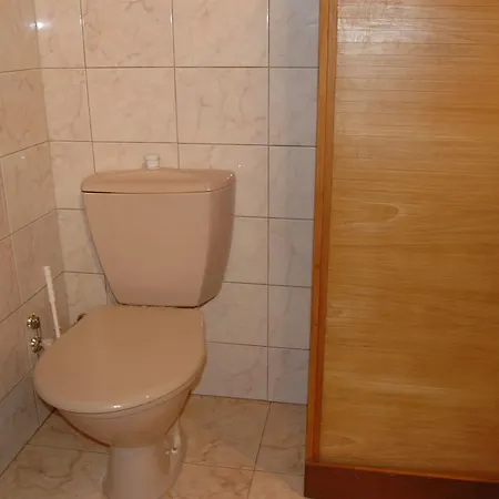 度假居 Comfortable, Spacious With Landscaped Garden And Large Terrace Bozkovska