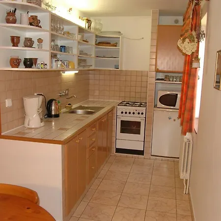 Comfortable, Spacious With Landscaped Garden And Large Terrace * Bozkovska